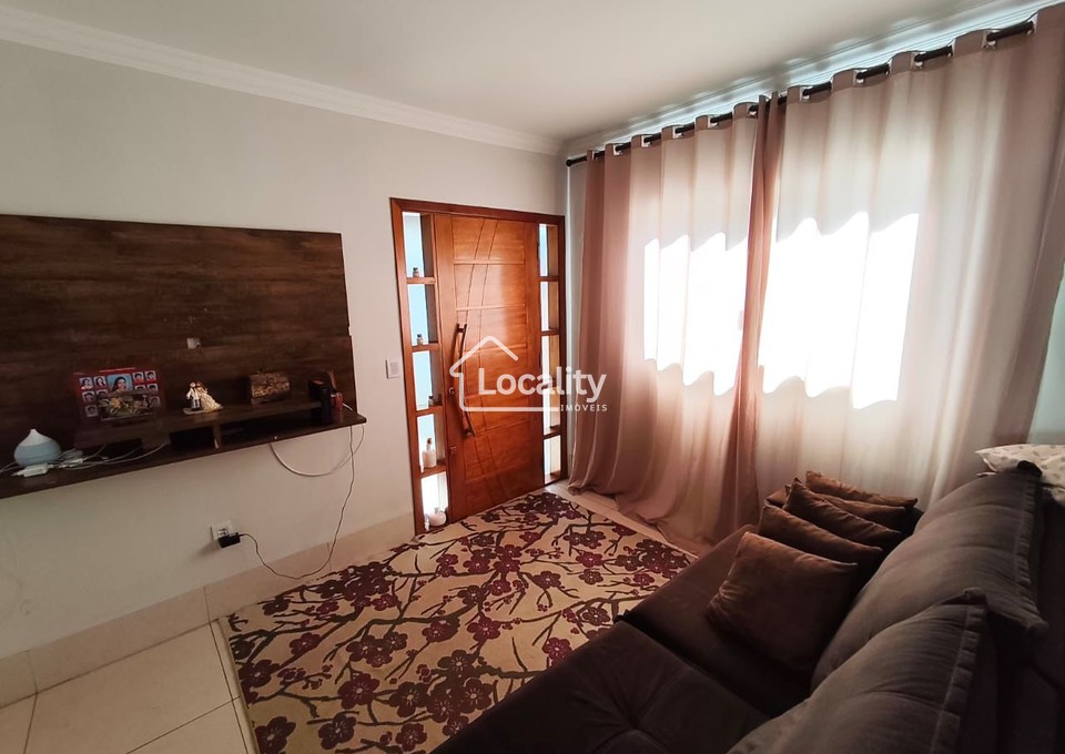 Casa Bairro Beija Flor I